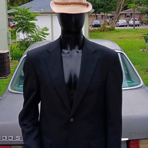 STANLEY BLACKER Other - Stanley Blacker Men's (2) Button  Luxury Blazer with Metallic Style Buttons